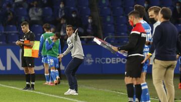 Borja Jiménez pide que se realice un cambio con insistencia.