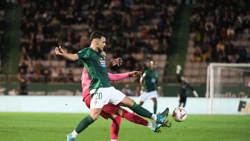 Álvaro Giménez desperdició un penalti ante el Levante.