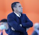 Poyet divide a Cruzados