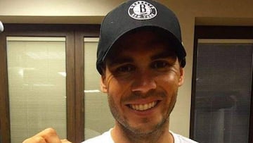 Rafa Nadal, rapado y con gorra.