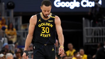 SAN FRANCISCO, CALIFORNIA - MAY 02: Stephen Curry #30 of the Golden State Warriors reacts against the Houston Rockets during the fourth quarter in Game Six of the Western Conference First Round NBA Playoffs at Chase Center on May 02, 2025 in San Francisco, California. NOTE TO USER: User expressly acknowledges and agrees that, by downloading and or using this photograph, User is consenting to the terms and conditions of the Getty Images License Agreement. Ezra Shaw/Getty Images/AFP (Photo by EZRA SHAW / GETTY IMAGES NORTH AMERICA / Getty Images via AFP)