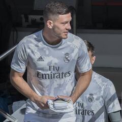 Jovic otra vez objeto de críticas en Serbia