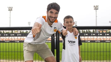 Carlos Soler y Xavi.