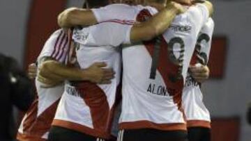 Andrés D'Alessandro celebra un tanto conseguido ante Trujillanos.