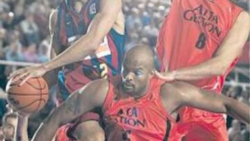 <b>PRIMERA VUELTA. </b>Guardia brilló, pero el Fuenla cayó por 77-54.