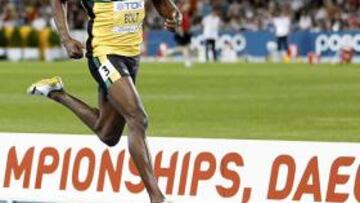 Bolt revalida su título de los 200 metros