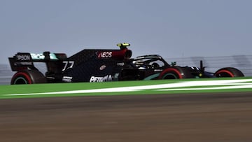 Valtteri Bottas (Mercedes W11). Silverstone, F1 2020. 