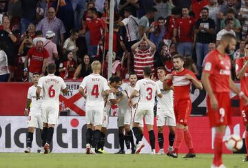 2-0. André Silva celebró el segundo gol.