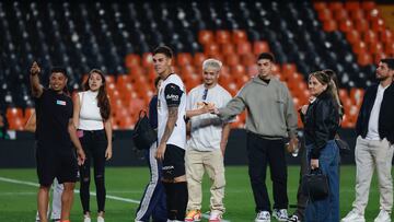 Barrenechea y Emery escuchan a Mestalla: “Enzo, quédate”