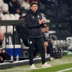 Pablo Hernández evoluciona favorablemente tras ingresar en el hospital por un cólico renal