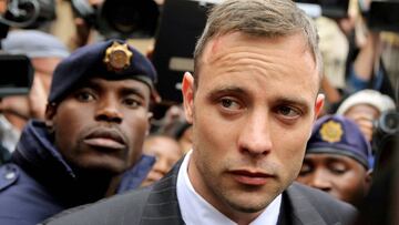 FILE PHOTO - Olympic and Paralympic track star Oscar Pistorius leaves court after appearing for the 2013 killing of his girlfriend Reeva Steenkamp in the North Gauteng High Court in Pretoria, South Africa, June 14, 2016. REUTERS/Siphiwe Sibeko/File Pictur