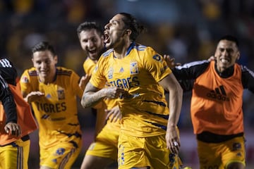 MONTERREY, MEXICO - NOVEMBER 28: Carlos Salcedo #3 of Tigres celebrates with teammates after scoring his team’s first goal during the quarterfinals second leg match between Tigres UANL and Santos Laguna as part of the Torneo Grita Mexico A21 Liga MX at Un