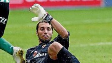 <b>TITULAR. </b>Desde la llegada de Clemente, Carini ha sido fijo. Ahora se le busca salida.