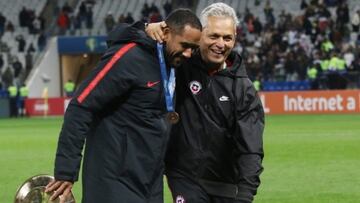 Beausejour frena a Díaz y sale a defender a Rueda: “A mí me costaría...”