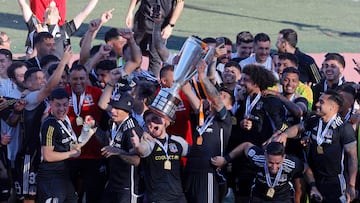 ¡Vidal cumplió con su palabra y Colo Colo es campeón!