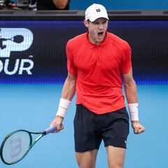 Jarry remonta un duelo increíble: jugó más de 3 horas y salvó un punto de partido