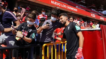 Luis Maximiano con aficionados.