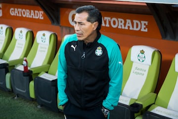 Action photo during the match Santos vs Cruz Azul, Corresponding for the Round 6 of the League BBVA Bancomer MX Clausura 2017 at TSM Stadium

Foto de accion durante el partido Santos vs Cruz Azul, correspondiente a la Jornada 6 de la Liga  BBVA Bancomer MX del Torneo Clausura 2017, en el Estadio TSM, en la foto:  Benjamin Galindo Auxiliar Tecnico Santos

12/02/2017/MEXSPORT/Jorge Martinez