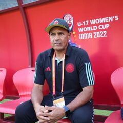 Paniagua agradece a las familias de las subcampeonas del mundo