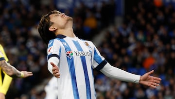 Kubo se lamenta de una ocasión fallada en un partido de la Real Sociedad.