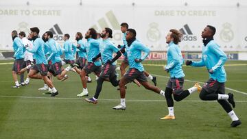 Vinicius, Modric, Rodrygo, Isco, Marcelo se entrenan junto al resto de sus compa&ntilde;eros en la v&iacute;spera del Real Madrid-Athletic de LaLiga Santander.