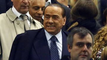 Berlusconi, hospitalizado por problemas en el corazón
