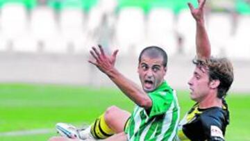 <b>NERVIOS. </b>Un Córdoba peor que el que cayó 3-0 en Liga destapó las carencias verdiblancas.