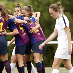 El Barça cumple en Madrid, se pone líder y piensa en Champions