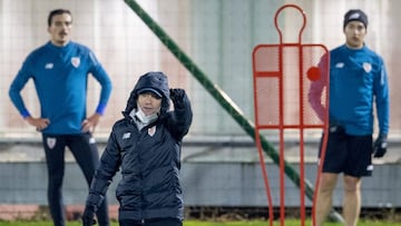 Marcelino García Toral con Córdoba e Ibai.