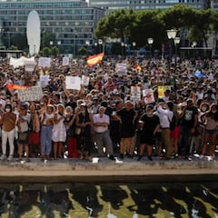 Un asistente a la manifestación antimascarillas, hospitalizado con neumonía por coronavirus