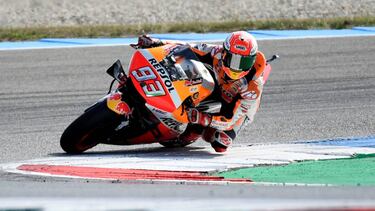 Márquez da otro pasito