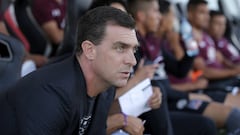 Guede analiza armar un equipo para la Copa y otro para el torneo