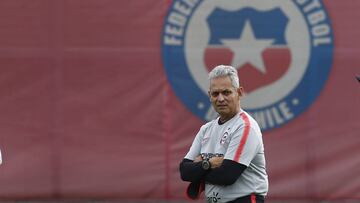 Futbol, Entrenamiento selecci&Atilde;&sup3;n chilena.
 El entrenador de la selecci&Atilde;&sup3;n chilena Reinaldo Rueda dirige el entrenamiento de la selecci&Atilde;&sup3;n chilena. 
 Santiago, Chile.
 24/02/2020
 Marcelo Hernandez/Photosport  
 
 Football, Training session of Chile..
 Chile`s head coach Reinaldo Rueda, looks a practice session of Chile team.
 Santiago, Chile.
 24/02/2020
 Marcelo Hernandez/Photosport