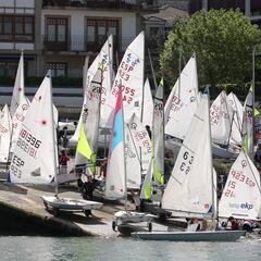 La vela ligera despide la temporada con el Trofeo Navidad