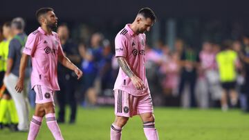FORT LAUDERDALE, FLORIDA - AUGUST 30: Lionel Messi #10 and Jordi Alba #18 of Inter Miami CF react after a draw during a match between Nashville SC and Inter Miami CF at DRV PNK Stadium on August 30, 2023 in Fort Lauderdale, Florida.   Megan Briggs/Getty Images/AFP (Photo by Megan Briggs / GETTY IMAGES NORTH AMERICA / Getty Images via AFP)