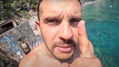 Pintos WHAT enseña a “saltar al agua sin hacerse daño”