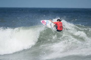 La surfista peruana, campeona Mundial de surf 2019.