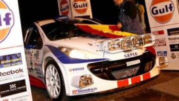 <b>PRESENTE. </b>Sainz dio la salida anoche a Vallejo .