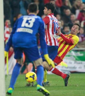Leo Messi con Diego Costa.