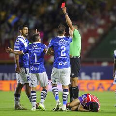 Polémica en el Atlético de San Luis vs Puebla por la expulsión de Navarro