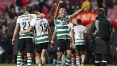 Pedro Porro celebra el triunfo ante el Benfica.