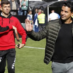La plantilla y Vallecas están con Míchel
