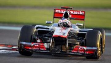 Jenson Button en acci&oacute;n con el McLaren durante el GP de Abu Dhabi.
 