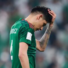 Edson Álvarez está descartado para el inicio de la Premier League