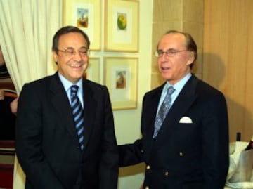 Ruiz-Mateos con Florentino Pérez en 2001.
