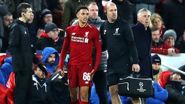 Klopp focuses on defensive solutions for United clash