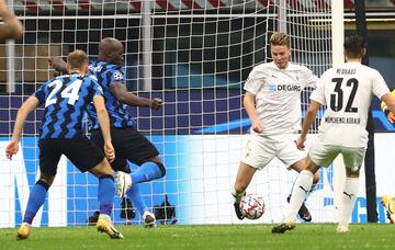Romelu Lukaku marcó el primer gol del Inter.