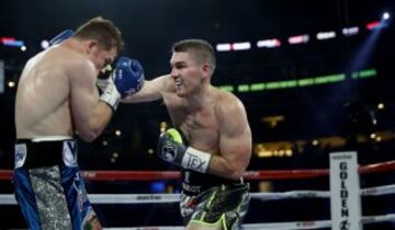 Las mejores imágenes del recital de Canelo frente a Smith