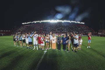 El Argentinos Junior homenajeó a Maradona el día que hubiera cumplido 61 años (30 de octubre), junto a su familia. 
 