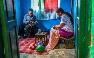Balones colgados de los balcones, la estatua de un balón en la plaza del pueblo, un museo del balón, 20 fábricas de balones... está claro de qué vive el pequeño pueblo colombiano de Monguí.